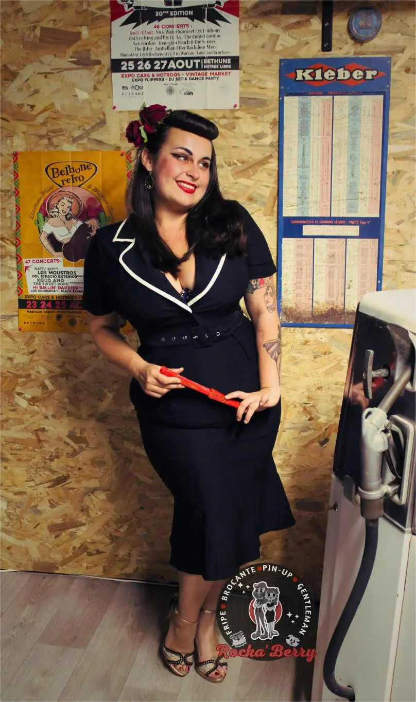 🌹 Bella Airosa Dress – Rockin Bettie