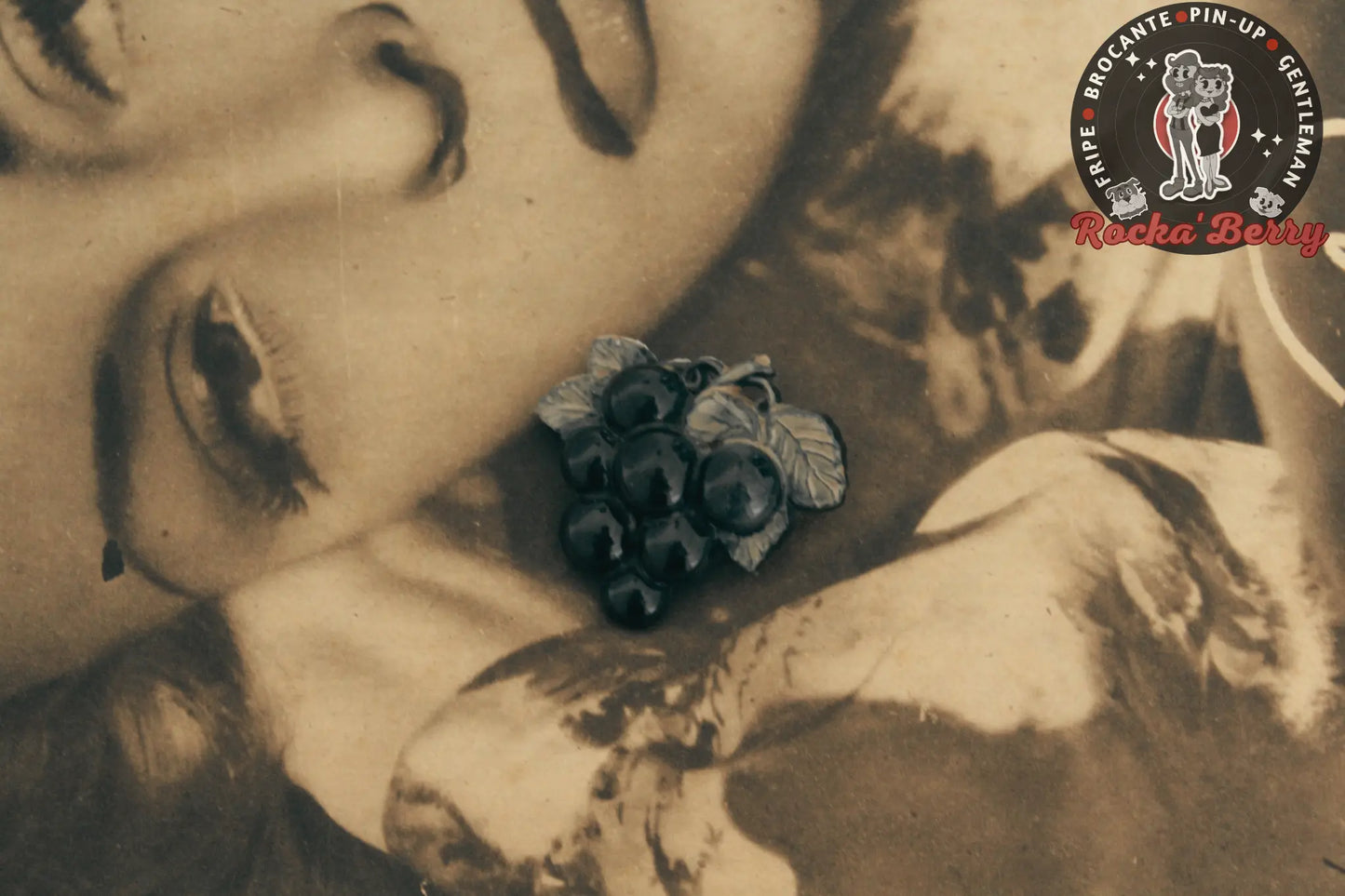 Broche Grappe de Raisin Rocka'Berry