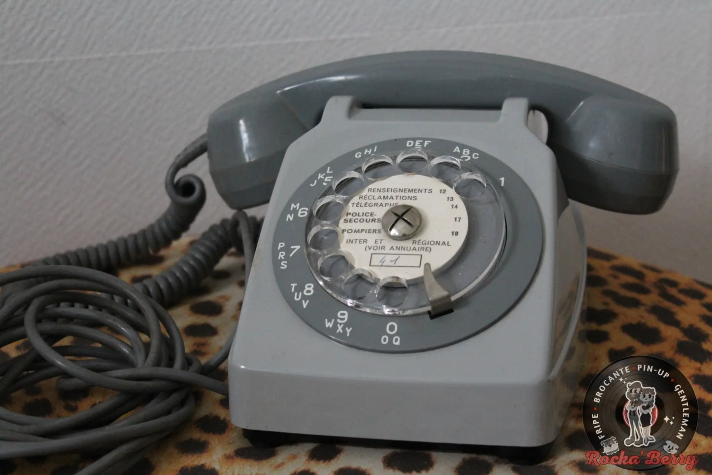 Téléphone Vintage 60s en Bakelite Socotel S63 Gris 1 - Made in France Rocka'Berry