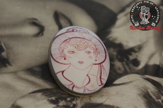 Broche 1920s Lady Rocka'Berry
