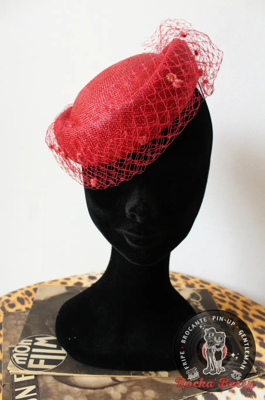 Chapeau Bibi a Voilette Vintage Pinup Fascinator Rouge Rocka Berry