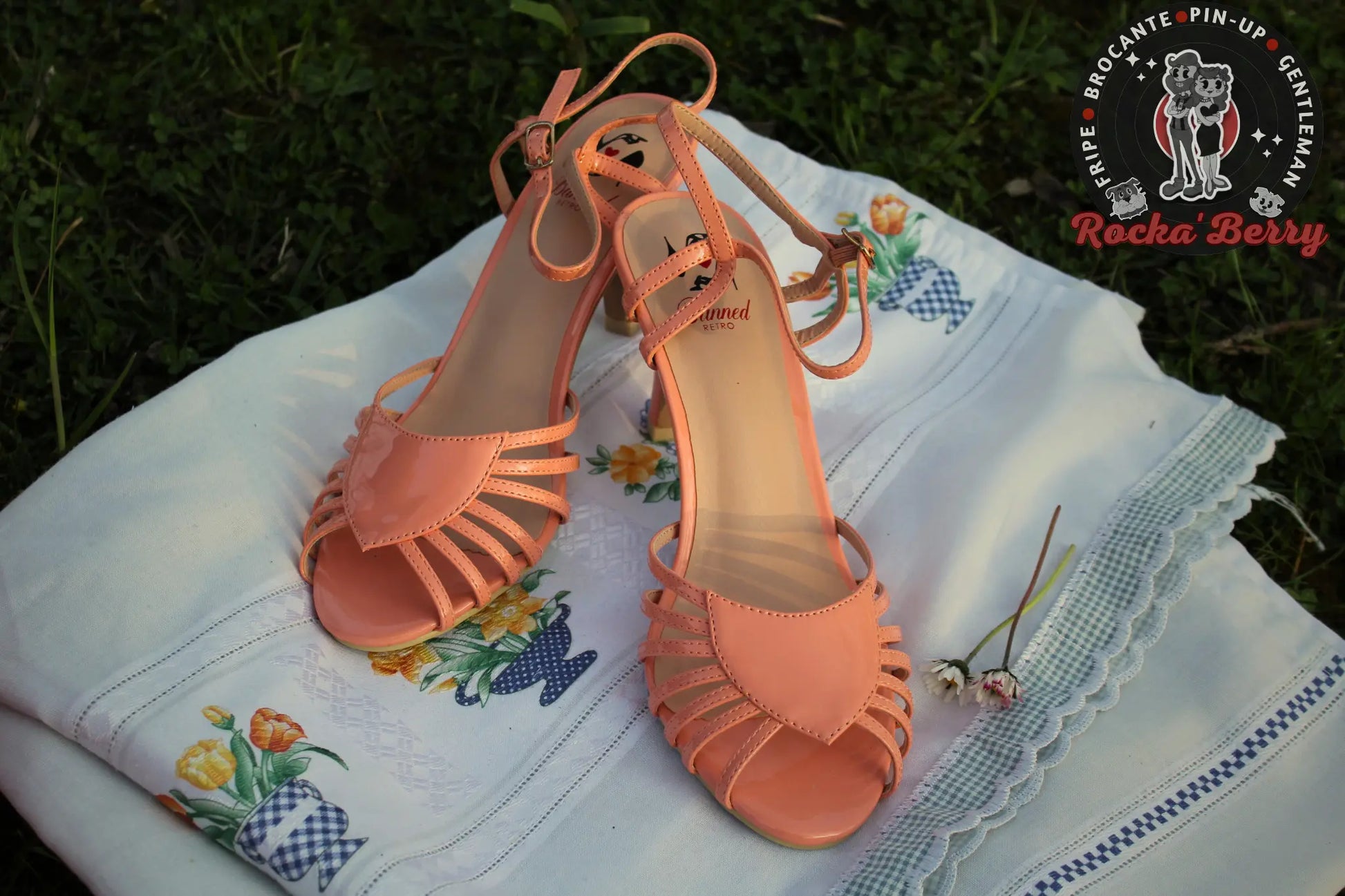 Chaussures à Talons Pinup Pèche - Banned Banned