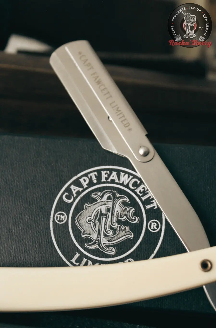 Coupe-choux Captain Fawcett - Blade Straight Razor Captain Fawcett
