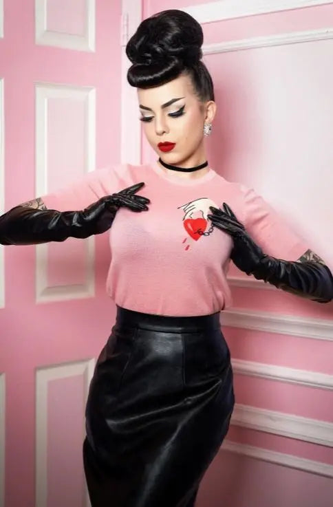 💔Pull Court Rose Poudré “HeartBrealer” – Mischief Made