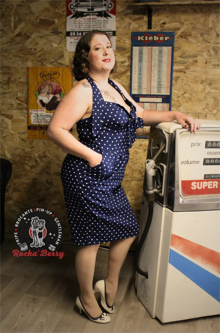 Robe Pinup Crayon Bleue à Pois - Timeless London Timeless London