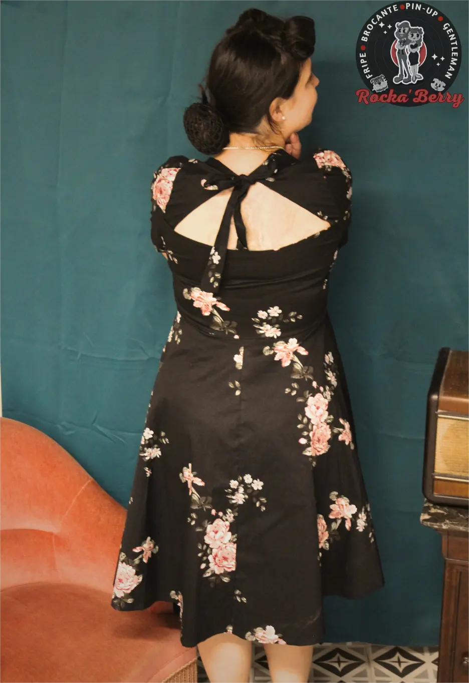 Robe Pinup Swing Noire Fleurie - Rocka'Berry