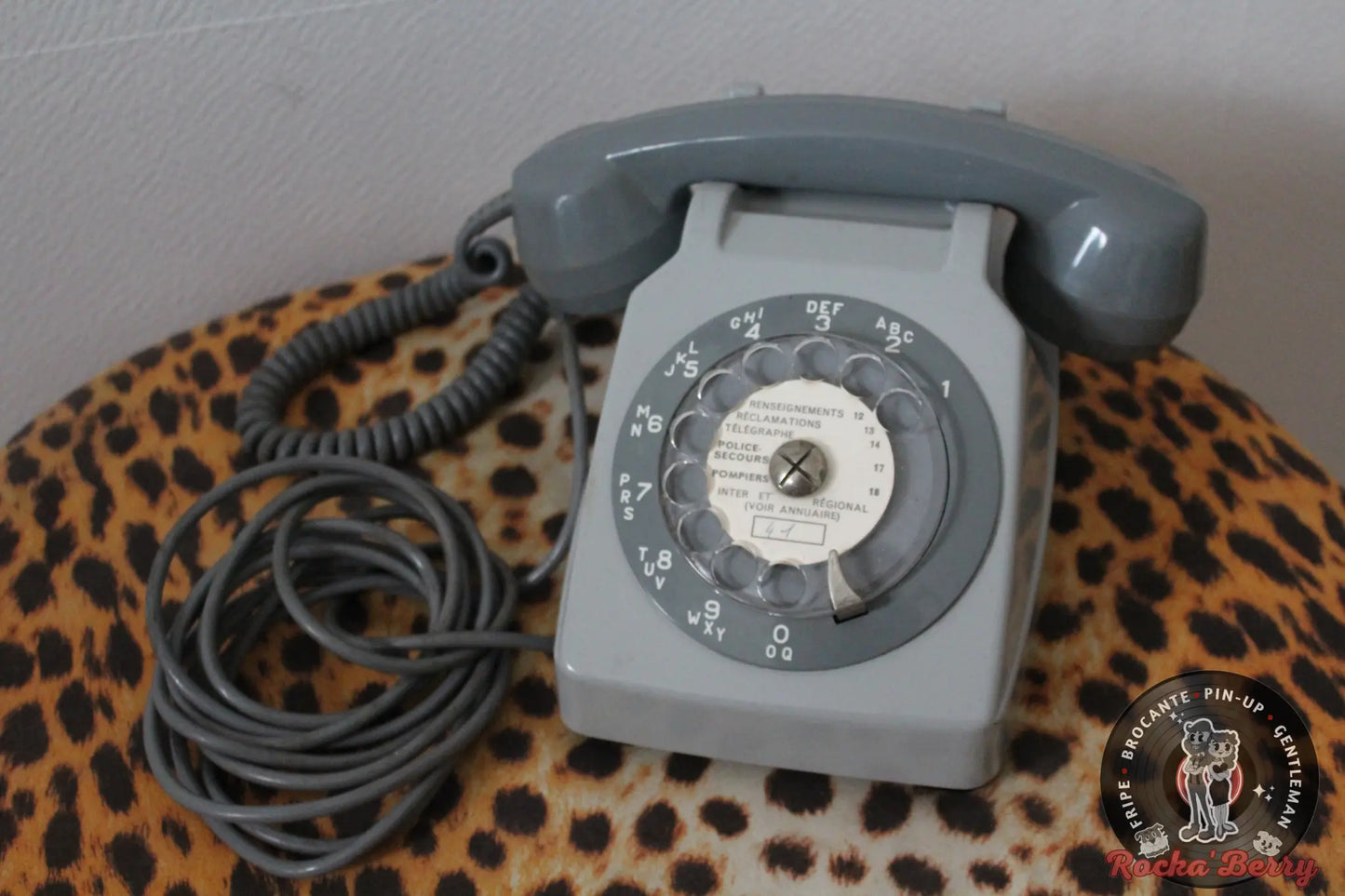 Téléphone Vintage 60s en Bakelite Socotel S63 Gris 1 - Made in France Rocka'Berry