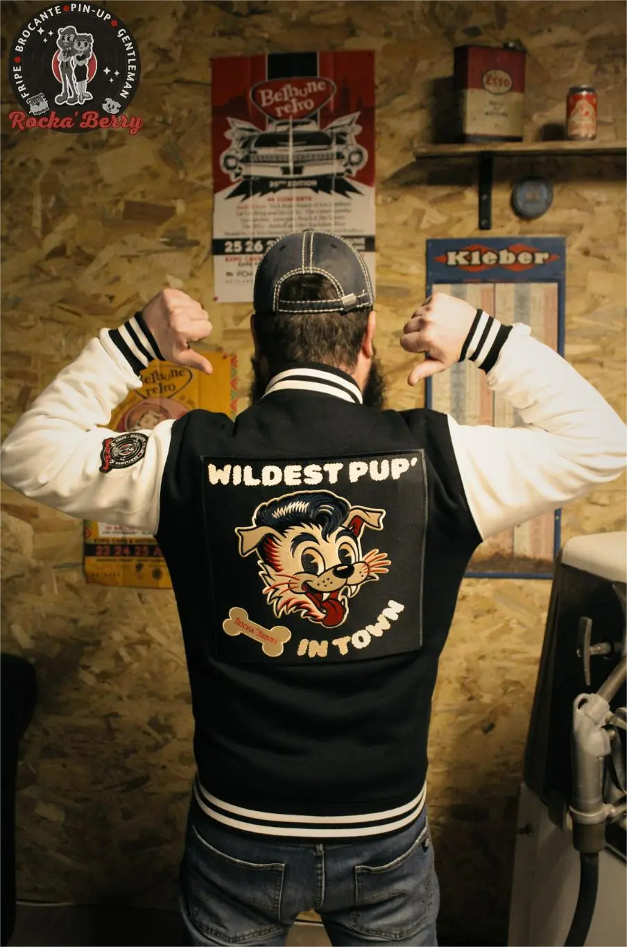 🐾Wildest Pup’ in Town - Varsity Jacket / Teddy Brodé Unisexe Rocka'Berry Rocka'Berry
