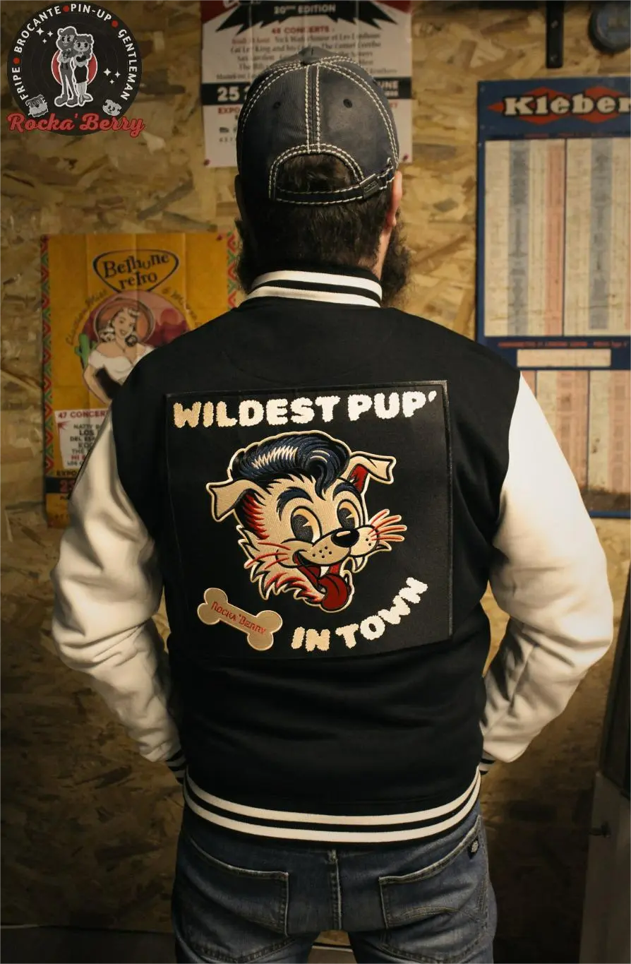 🐾Wildest Pup’ in Town - Varsity Jacket / Teddy Brodé Unisexe Rocka'Berry Rocka'Berry